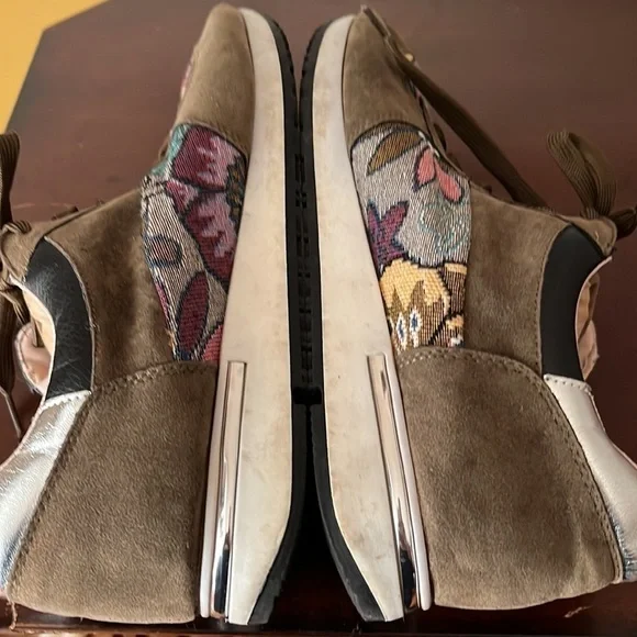 Sneakers by Shein! Very comfortable! - Picture 3 of 6